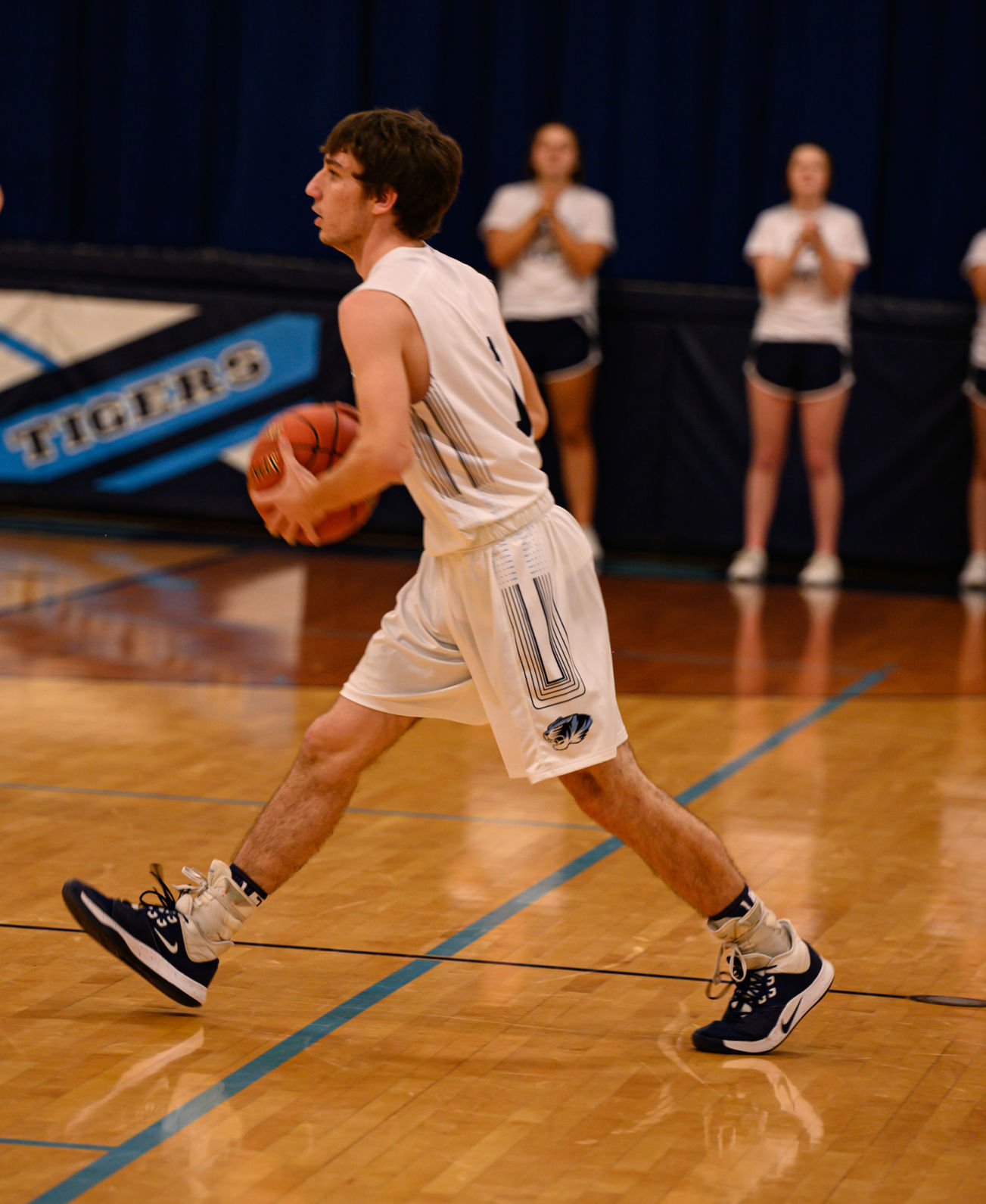 BoysBasketballvsAva(96of154)-Copy.jpg